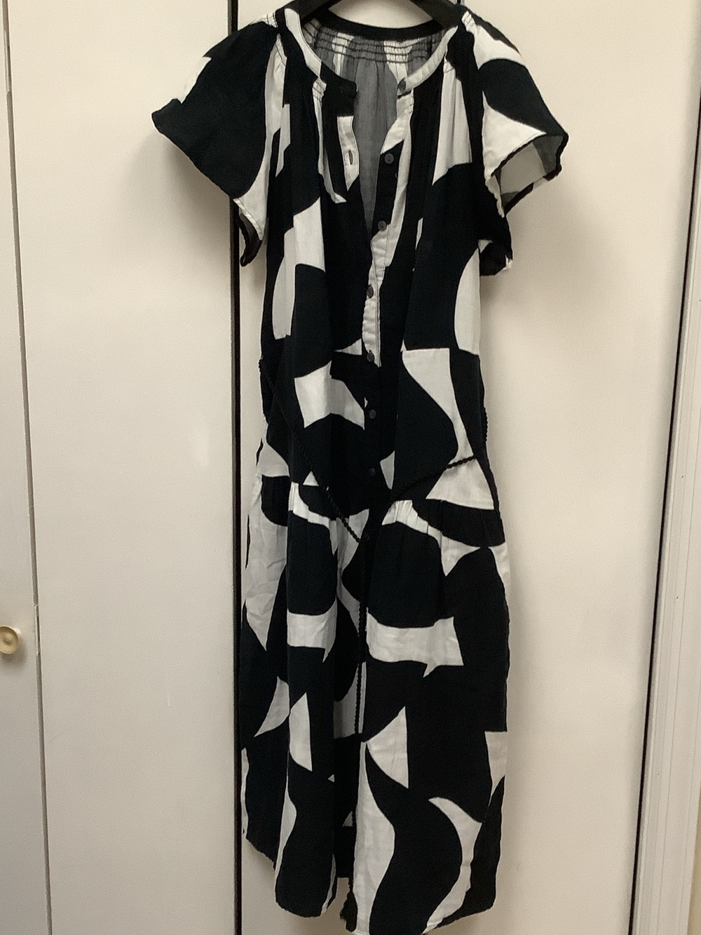 Black and White Abstract Button-Front Dress